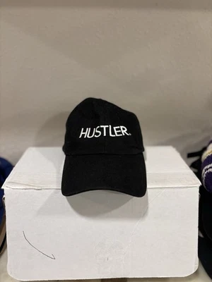 Chapéu revista HUSTER - PRETO - Imagem 1 de 2