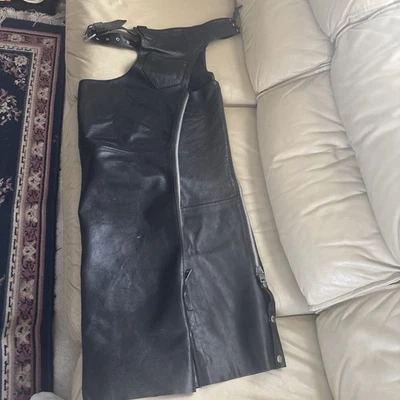 Gorras de cuero para motociclista talla M negras de cuero genuino hechas en EE. UU. Foto 1 de 4