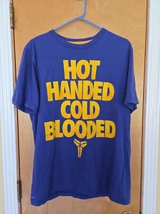 T-shirt Kobe Bryant nera Mamba sangue freddo Nike Dri-Fit taglia L uomo viola '12 - Foto 1 di 7