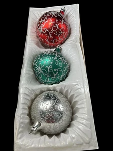 Vtg European Red Green Sliver Glitter Swirl 4" Blown Glass Xmas Ornament Set 3 - Picture 1 of 11