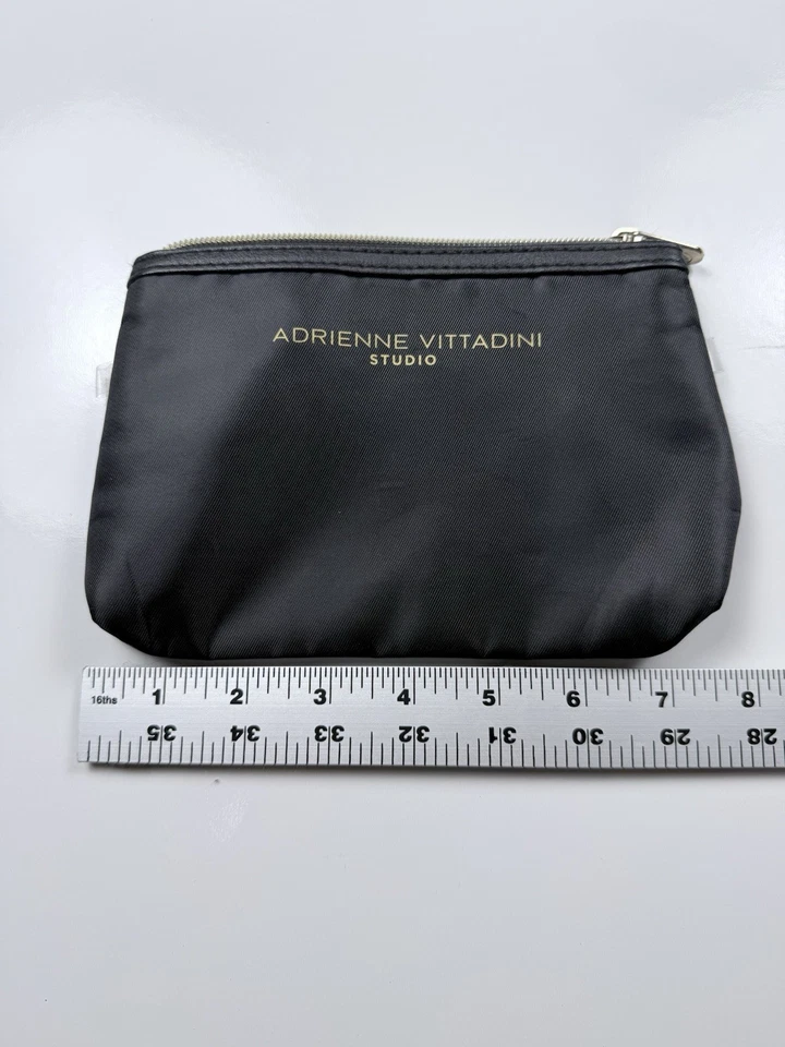 Adrienne Vittadini Studio 黑色化妆包旅行袋 7x5 拉链 — 第 1/4 张图片