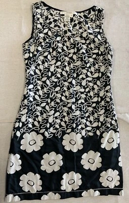 Vestido floral retro Studio M para mujer mezcla de algodón talla O sin mangas negro blanco Foto 1 de 4