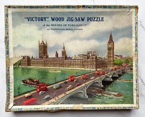 Vintage 'Victory' Wood Jigsaw Puzzle – Houses of Parliament & Westminster Bridge - Picture 1 of 2