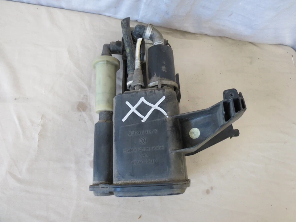 12-19 VW Beetle Fuel Evap Vapor Charcoal Can Canister 5C0201801B 5C0201801C Foto 1 de 4