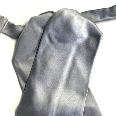 Corbata de boda de plastrón de corbata Ascot preatada de plata satinada maciza P FUMAGALLI Italia Foto 1 de 4