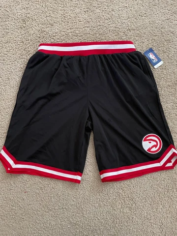 ATLANTA HAWKS NBA GYM SHORTS MENS XL BRAND NEW WITH TAGS Cover