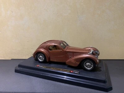 BURAGO Scala 1/24 BUGATTI ATLANTIC 1936 - Immagine 1 di 4