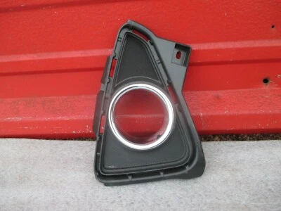 TOYOTA RAV 4 CUBIERTA DE FARO ANTINIEBLA 2016 2017 2018 LH 16 17 18 AGUJEROS CUBIERTA OEM Foto 1 de 4