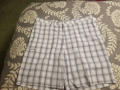 Shorts xadrez Grand Slam tamanho 40 branco cinza azul marinho xadrez - Imagem 1 de 4