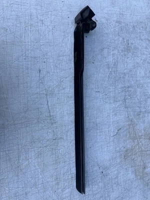 BMW E88 128I 2011 convertible cuarto panel interior cinturón sello lado derecho OEM Foto 1 de 4