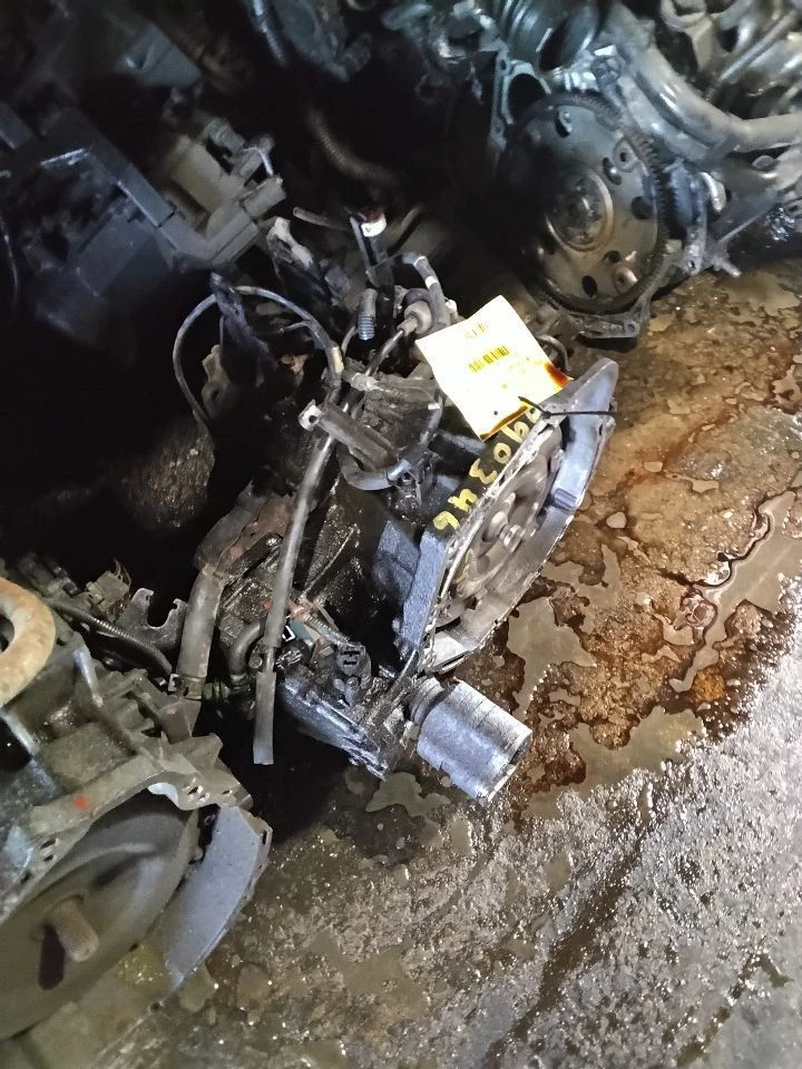 2000-2002 CHEVROLET GEO PRIZM Automatic Transmission 3 Speed  - Image 1 of 4