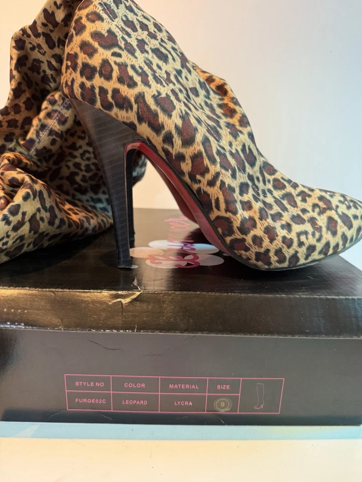 Botas de tacón con estampado de leopardo hasta el muslo 9 cremallera lateral Foto 1 de 4