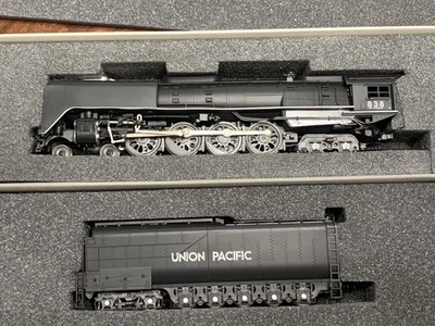HO Rivarossi 4-8-4 FEF 3 Union Pacific #838 5428 ***NEVER RUN!*** - Image 1 of 4