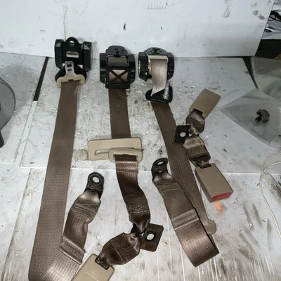 Juego de hebillas y retractor de cinturón de seguridad trasero para conductor Chrysler 200 2011-2014 OEM P2/b2 Foto 1 de 4