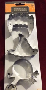 Brandneu mit Etikett Neu 3er Set Halloween Metall Ausstechformen - Reißzähne Totenkopf & gekreuzte Knochen Hut - Bild 1 von 5