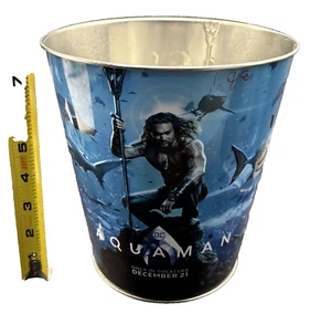 Aquaman Dose Popcorn Eimer Golden Link DC Comics 130 Oz Werbeartikel nur 8" hoch - Bild 1 von 6