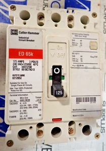 Cutler-Hammer ED3125W 125 Amp 240 VAC 3 Pole Circuit Breaker - TESTED - Picture 1 of 7