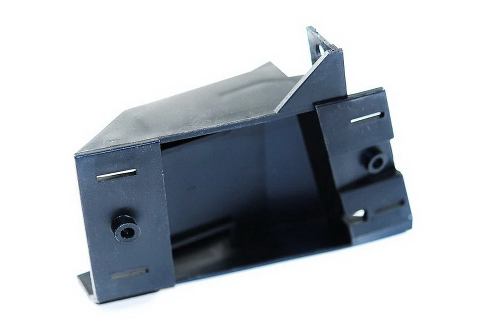 Guía BMW 318i 318is 325i 325is 318ti 328i 328is - Soporte de cubierta de parachoques Foto 1 de 1