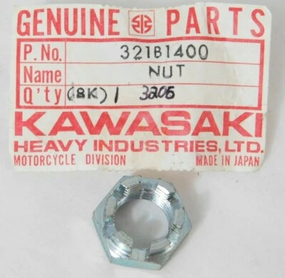 Nuevo de Lote Antiguo Original Kawasaki 250 F4 Sidewinder Eje de Fábrica Castillo Tuerca OEM 321B1400 NUEVO Foto 1 de 3