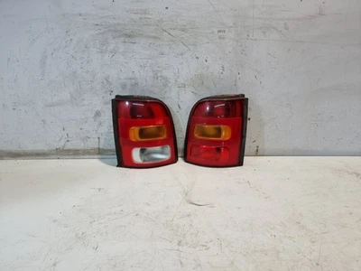 Par de luces traseras izquierda derecha Nissan Micra K11 1999 K11C Facelift 265556F700 Foto 1 de 4