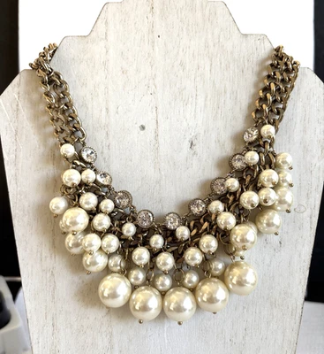 Nuevo CHICOS Declaración Collar Babero Imitación Cha Cha Perlas y Estrás Oro Antiguo Foto 1 de 4