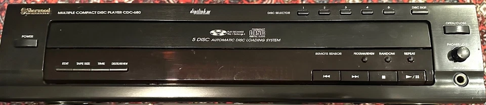 Reproductor de discos compactos múltiples Sherwood Newcastle CDC-680 Foto 1 de 1