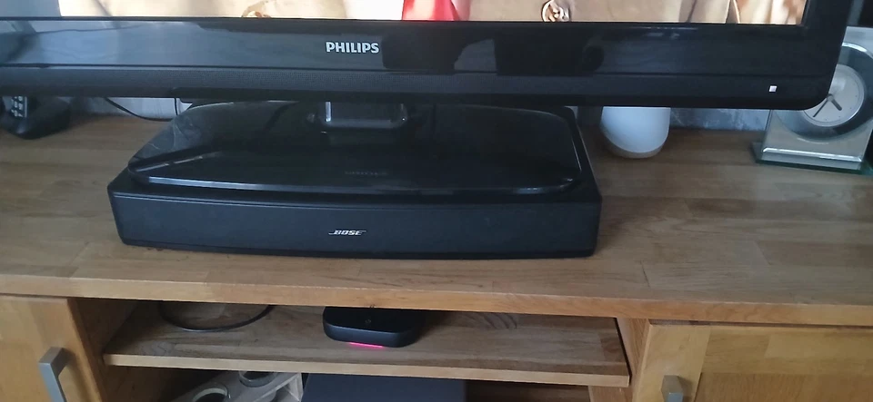 Bose Solo TV Sound System, Soundbar, Schwarz, Inkl. Fernbedienung - Bild 1 von 1