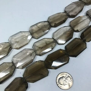 Pepitas facetadas de cuarzo ahumado de forma libre. Cuentas de piedras preciosas para envolver alambre 28x38x8 mm - Imagen 1 de 7
