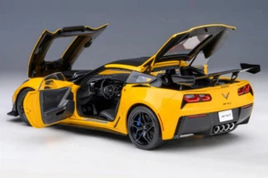 71278 Maßstab 1:18 Chevrolet Corvette C7 ZR1 Corvette Racing gelb Tintcoat - Bild 1 von 10
