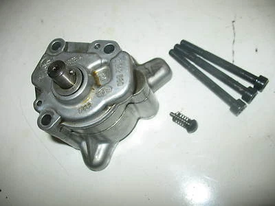 ¡GENIAL! BOMBA INYECTORA DE ACEITE 1983 KTM 504 500 GS K4 504GS CUATRO TIEMPOS 1982 82 83 Foto 1 de 4