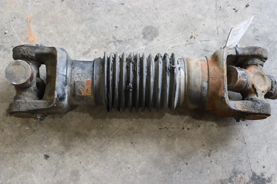 Par de amortiguadores del eje de transmisión Kenworth T680 Paccar Dana 2013-2020 170SC55008C OEM Foto 1 de 4