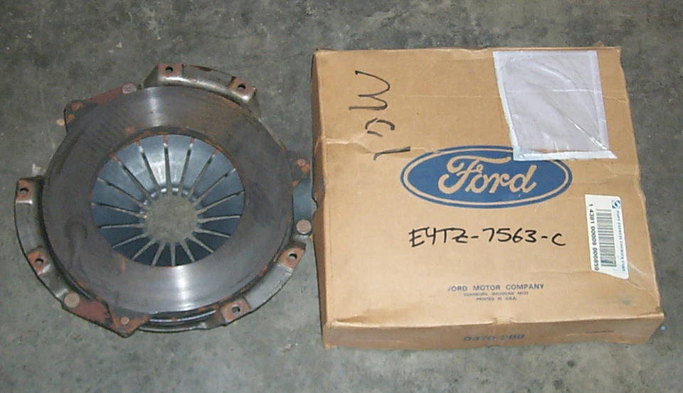 NOS Pressure Plate 1984 1985 1986 Ford F150 F250 F350/4x4/Bronco 300 302 351 5.8 - Image 1 of 1