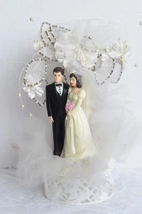 9" Vintage 1980s Plastic Bakery Crafts Bride & Groom Wedding Cake Topper - Picture 1 of 6