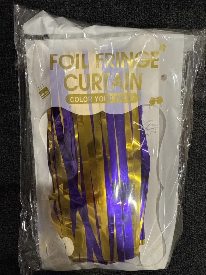 Paquete de 2 cortinas con flecos de lámina púrpura decoración de cumpleaños graduación fiesta telón de fondo nuevas Foto 1 de 1