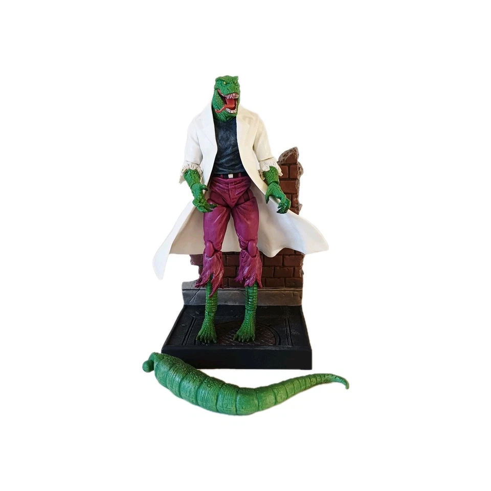 Figura de acción Marvel Spider-Man Lizard 2012 Diamond Select con base Foto 1 de 4