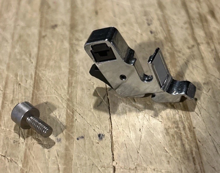 Brother Sewing Embroidery Machine XR1355 ADAPTER Ankle w/ Screw - Image 1 of 2