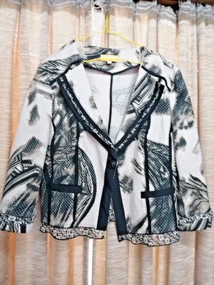 BiBA super schicker Blaser in Gr.40 - Bild 1 von 4