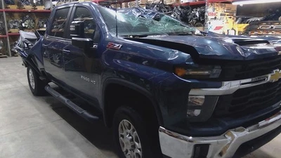 Starter Motor CHEVY SILVERADO 2500 24 25 6.6L - Image 1 of 4