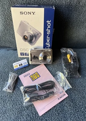 Sony Cyber-Shot DSC-S700 7.2MP Digital Camera Silver~No SD Card~ Balloon Fiesta - Image 1 of 4