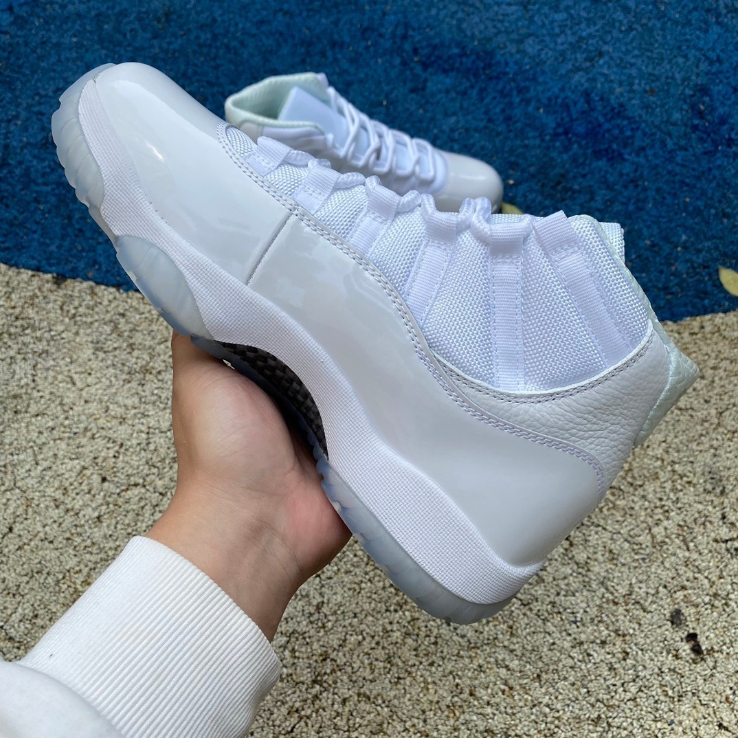 在庫文の必須!★AIR JORDAN 11 RETRO WHITE LLIC SILVER 14727495_23652713_600.jpg