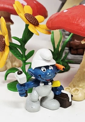 Vintage Schleich Smurfs Handy Smurf Hammer Toolbox 1983 Peyo PVC Figurine Toy - Image 1 of 4
