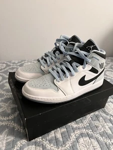 AIR JORDAN 1 MID SE ICE BLUE - Picture 1 of 8