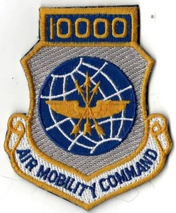 USAF AIR MOBILITY COMMAND 10,000 FLIGHT HOURS MILITARY PATCH - Imagen 1 de 1