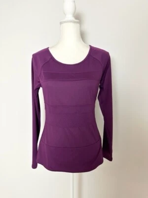 Camisa feminina Danskin Now Activewear tamanho P borgonha gola redonda mangas compridas - Imagem 1 de 4