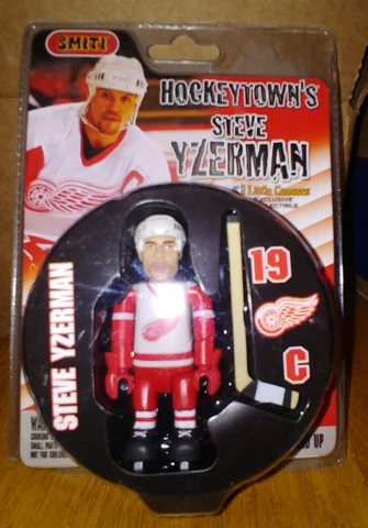 Hockeytown's Steve Yzerman Little Caesars Exclusive Collectible Cover