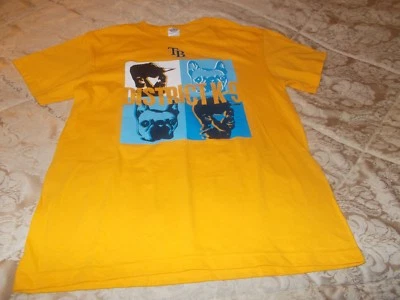 CAMISETA DAVID PRICE AND DOG ASTRO, DISTRICT K-9 TALLA MEDIANA Foto 1 de 3