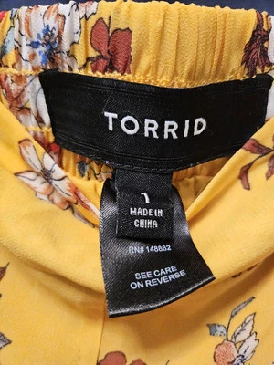 Torrid - Wide Leg Pants Yellow Floral Chiffon Semi Sheer with Short - Size 1 - Изображение 1 из 4