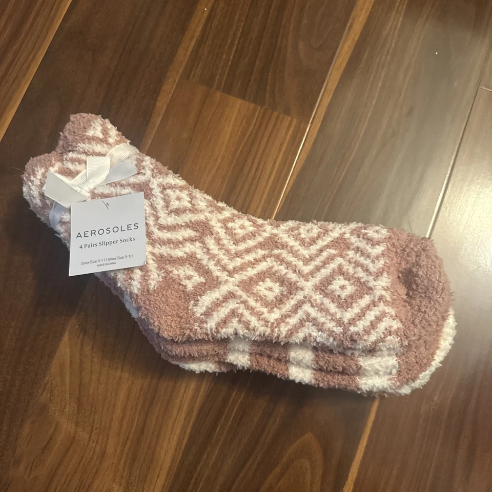 Calcetines Deportivos Mujer Aerosoles 4 Pares Talla 9 A 11 Blanco y Rosa  Foto 1 de 4