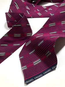 CHANEL VINTAGE LOGO BORDE CC COCO CADENAS CORBATA SIN FORRO SFODERATO GAMA ALTA ITALIA ROJO - Imagen 1 de 18