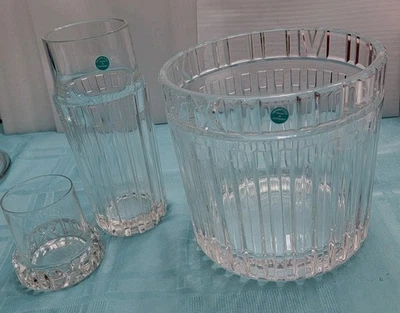 Jarra con número romano Tiffany & Co Atlas con vaso y cubo de hielo. Foto 1 de 4